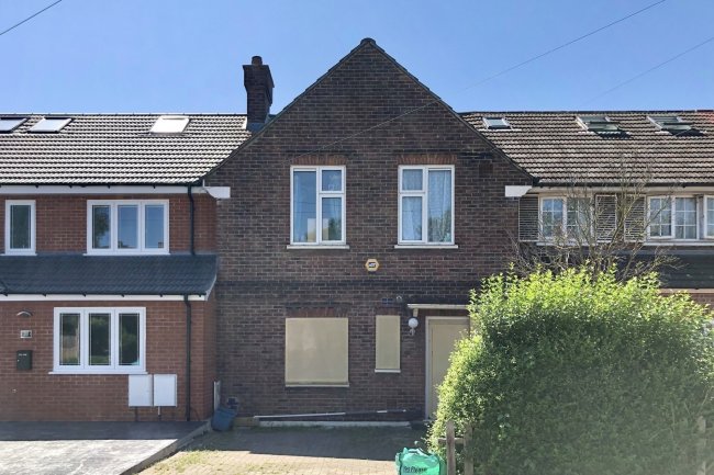 18 Kingsley Road, Barkingside, Essex, IG6 2LL 7