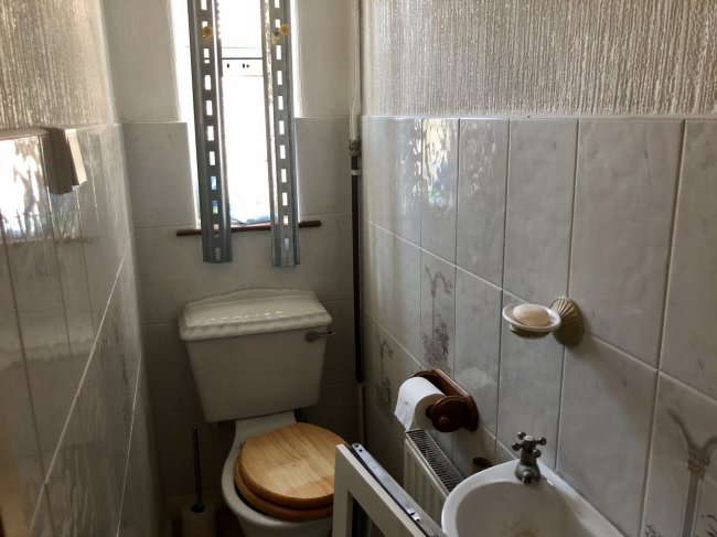 18 Kingsley Road, Barkingside, Essex, IG6 2LL 7