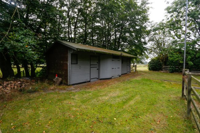 Stretton House, Stretton Court, off Watling Street, Hinckley, Leicestershire, LE10 3HZ 6