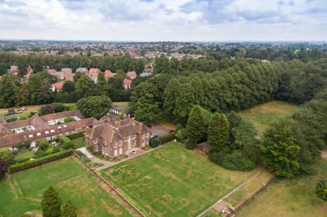 Stretton House, Stretton Court, off Watling Street, Hinckley, Leicestershire, LE10 3HZ 6