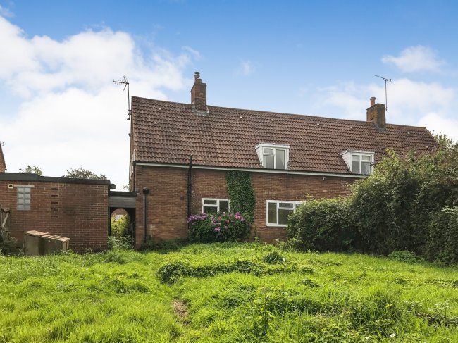 10 Levetts Lane, Bodiam, East Sussex, TN32 5UL
 7