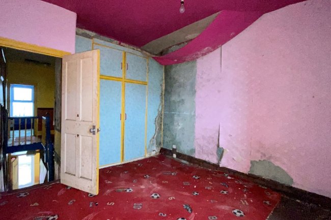 12 Lower Trostre Road, Llanelli SA15 2DY 5