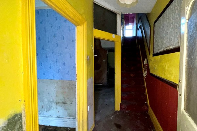 12 Lower Trostre Road, Llanelli SA15 2DY 5