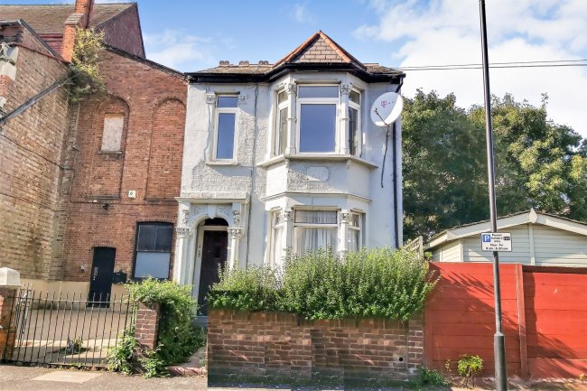 Ground Floor Flat, 1 Green Pond Road, Walthamstow, London E17 6EN 3