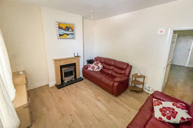 552 Vernon Road, Nottingham, NG6 0BA 9