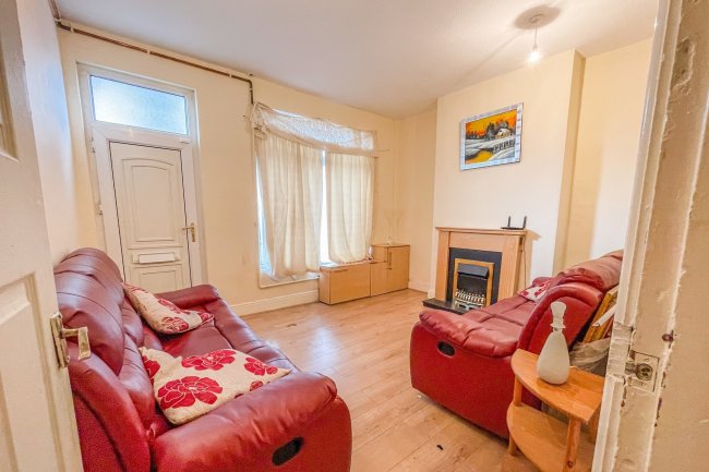 552 Vernon Road, Nottingham, NG6 0BA 9