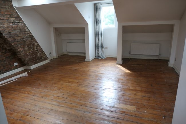 35A & 35B Stockwood Crescent, Luton, Bedfordshire LU1 3SS 5