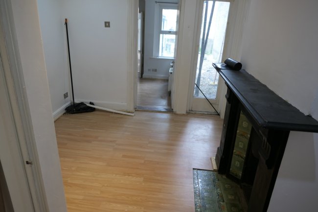 35A & 35B Stockwood Crescent, Luton, Bedfordshire LU1 3SS 5