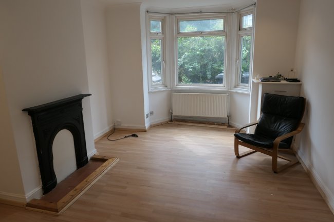 35A & 35B Stockwood Crescent, Luton, Bedfordshire LU1 3SS 5