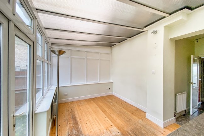 104 Park Road, Enfield EN3 6LW 8