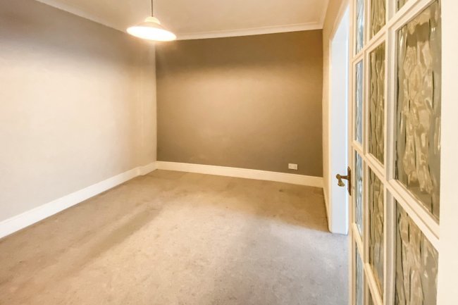 104 Park Road, Enfield EN3 6LW 8