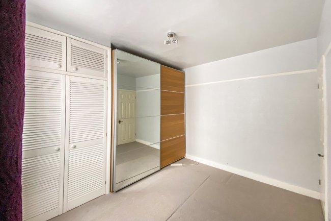 104 Park Road, Enfield EN3 6LW 8