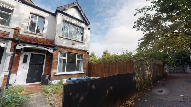 109 Lyveden Road, Tooting, London, SW17 9DT 2