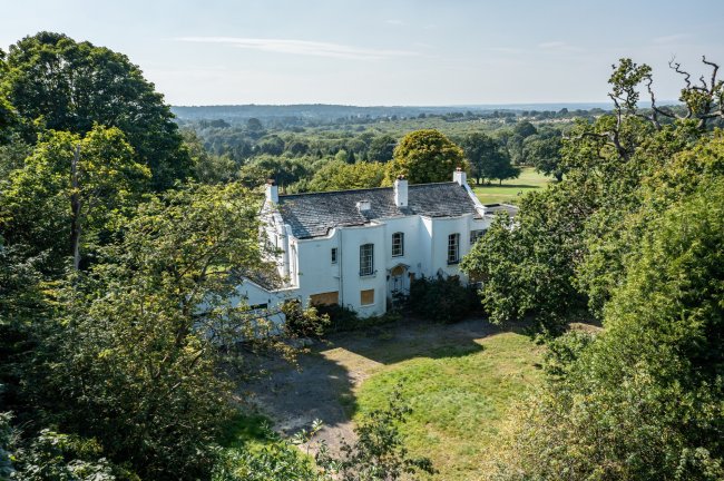 Great Oak, 15 Prowse Avenue, Bushey Heath, Hertfordshire WD23 1JS 5