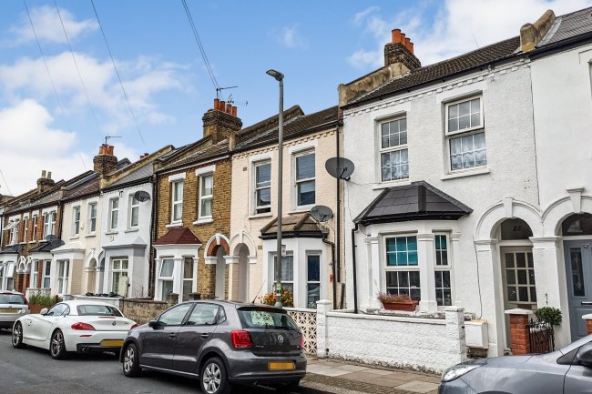24 Moffat Road, Tooting, London SW17 7EZ 6