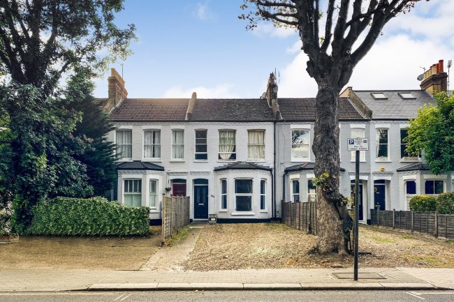 386a Merton Road, Southfields, London SW18 5AD 1