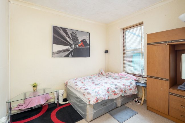 39 Selsdon Road, Upton Park, London E13 9BY 9