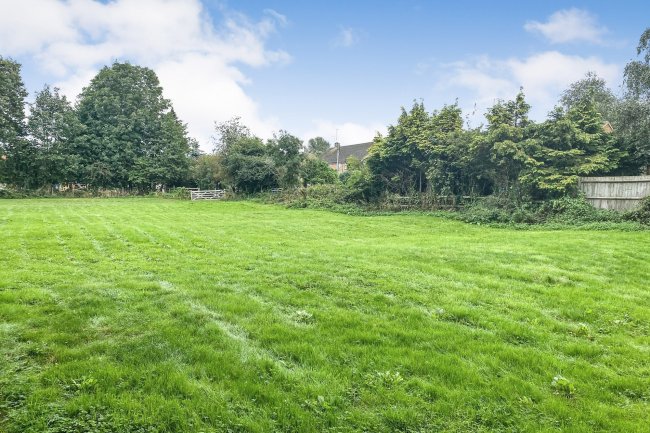 Land at Cup and Saucer, Claydon Road, Cropredy, Banbury OX17 1PW 4