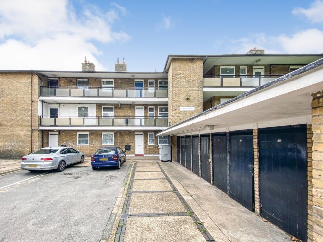 Flat 6 Colborne House, Upper North Street, London E14 6EU 9