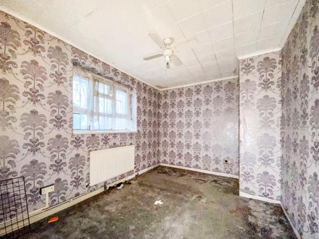 Flat 14 Northleigh House, Powis Road, London E3 3NL 2