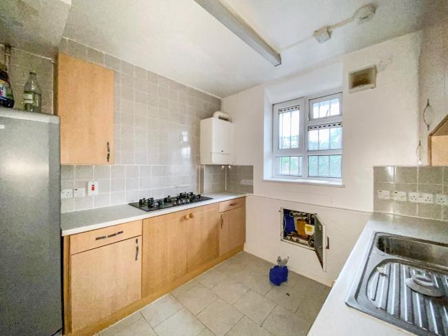 Flat 14 Northleigh House, Powis Road, London E3 3NL 2