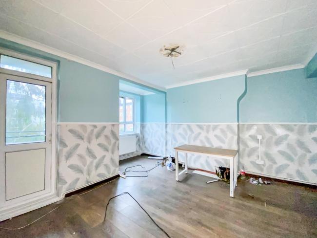 Flat 14 Northleigh House, Powis Road, London E3 3NL 2