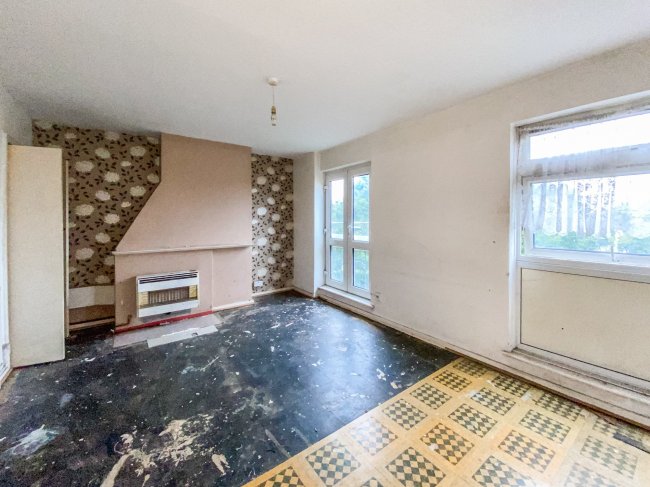 70 Gale Street, London E3 3RP 1