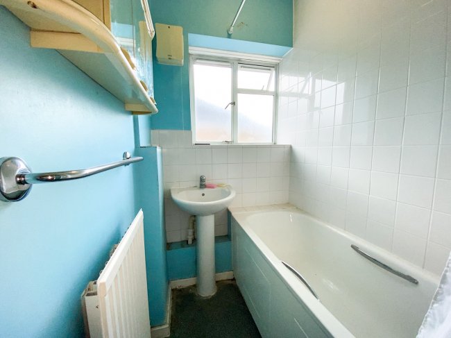 74 Kerbey Street, London E14 6AW 5