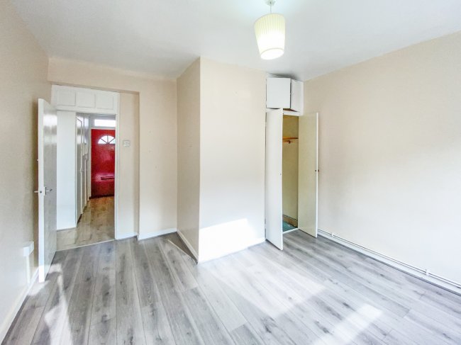 Flat 22 Matthews House, Burgess Street, London E14 7AT 10