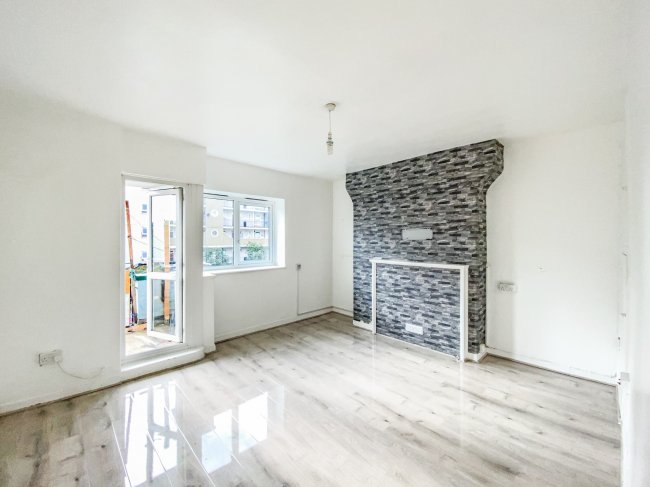 Flat 22 Matthews House, Burgess Street, London E14 7AT 10