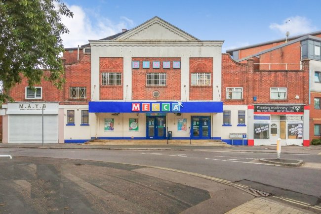 2a Junction Road, Andover, Hampshire SP10 3QT 4