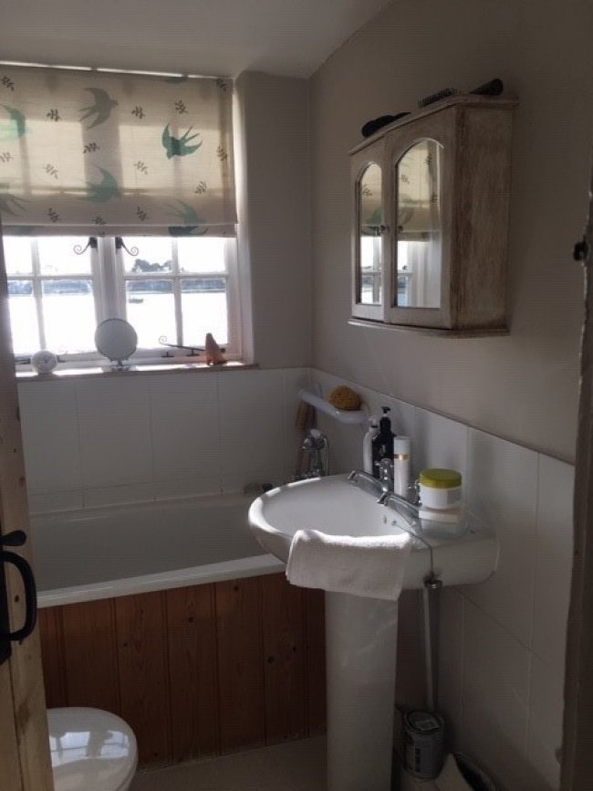 Elizabeth Cottage, High Street, Bosham, Chichester PO18 8LS 9