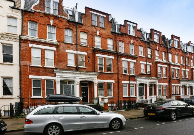 Flat 2, 79 Comeragh Road, West Kensington, London, W14 9HS 
 6