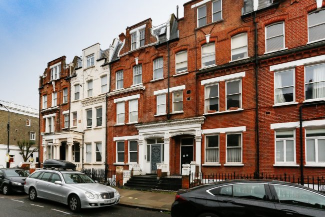 Flat 2, 79 Comeragh Road, West Kensington, London, W14 9HS 
 6