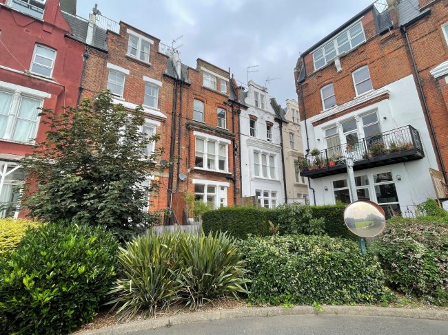 Flat 2, 79 Comeragh Road, West Kensington, London, W14 9HS 
 6