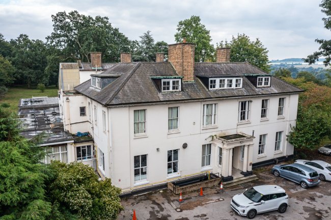 Darenth Grange, Darenth Hill, Darenth, Dartford DA2 7QR 4