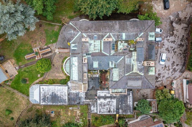 Darenth Grange, Darenth Hill, Darenth, Dartford DA2 7QR 4