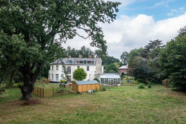 Darenth Grange, Darenth Hill, Darenth, Dartford DA2 7QR 4