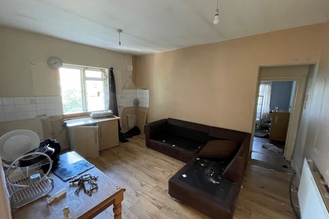 23 Jersey Road, Hounslow, Middlesex, TW3 4BQ 9