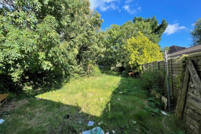 23 Jersey Road, Hounslow, Middlesex, TW3 4BQ 9