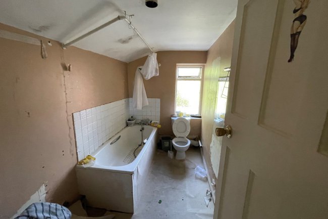 23 Jersey Road, Hounslow, Middlesex, TW3 4BQ 9