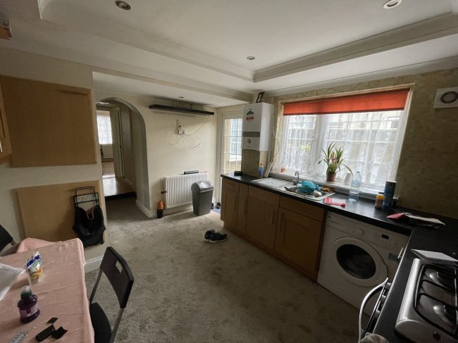 19 Penge Lane, London SE20 7DU
 1