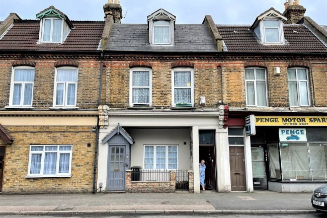 19 Penge Lane, London SE20 7DU
 1