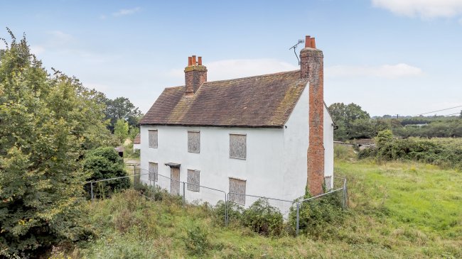 Quince Hall Farm, Chelmsford Road, Blackmore, Ingatestone, Essex CM4 0PZ
 2
