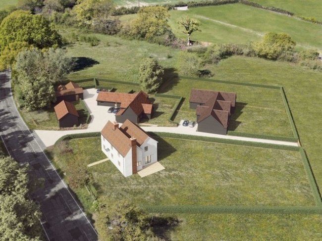 Quince Hall Farm, Chelmsford Road, Blackmore, Ingatestone, Essex CM4 0PZ
 2