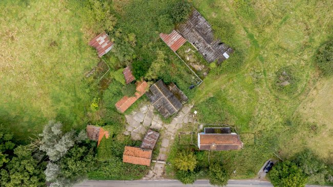 Quince Hall Farm, Chelmsford Road, Blackmore, Ingatestone, Essex CM4 0PZ
 2