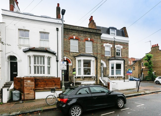 51 Taybridge Road, Clapham, London SW11 5PR
 5