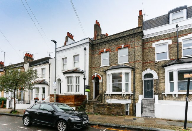 51 Taybridge Road, Clapham, London SW11 5PR
 5