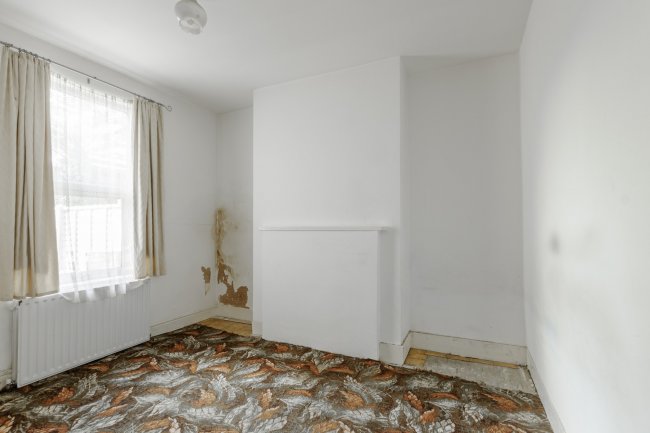 21 Ridgley Road, College Park, London NW10 6AR 4