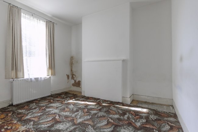 21 Ridgley Road, College Park, London NW10 6AR 4